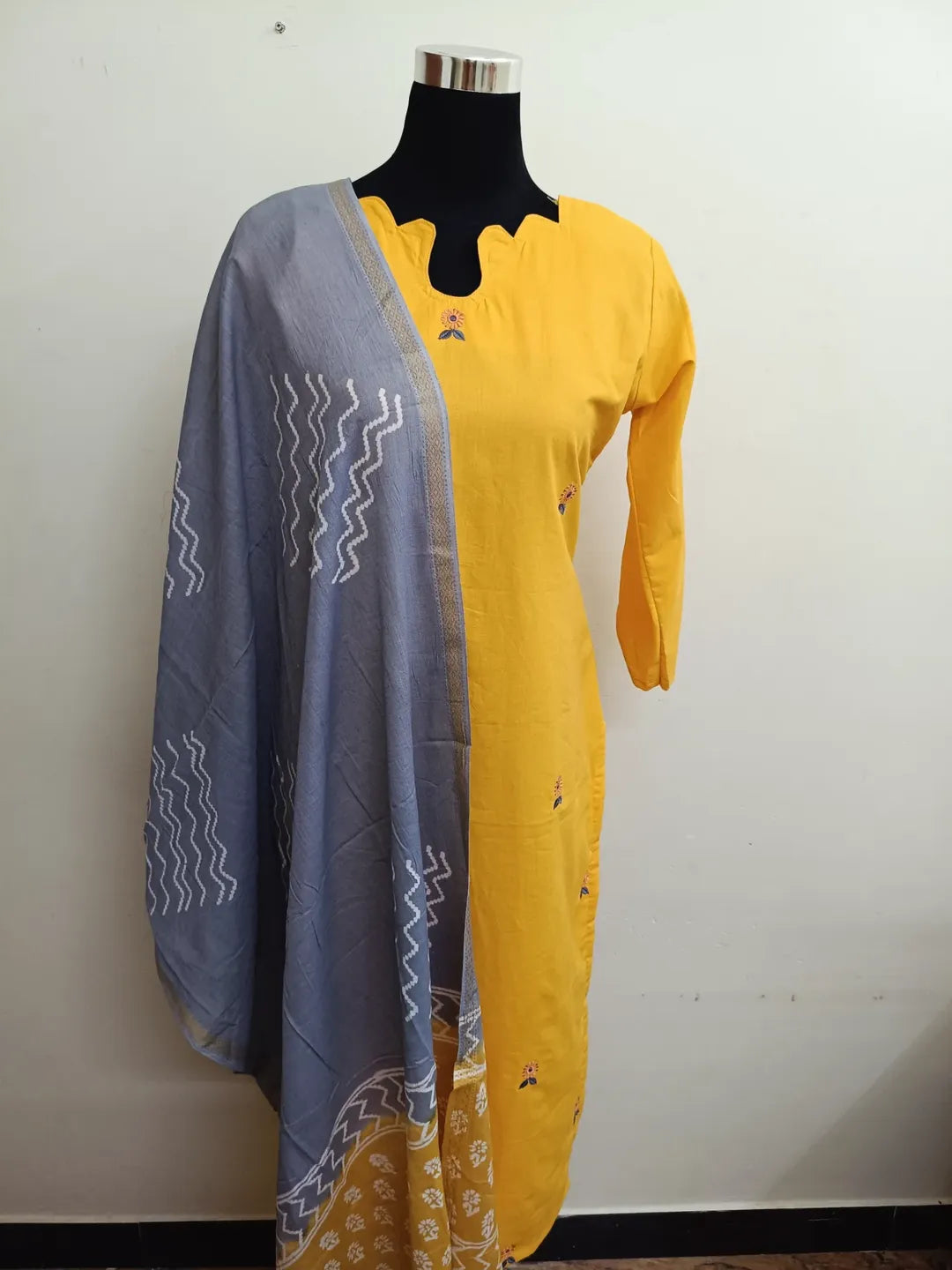 Sunflower embroidery kurti with dupatta