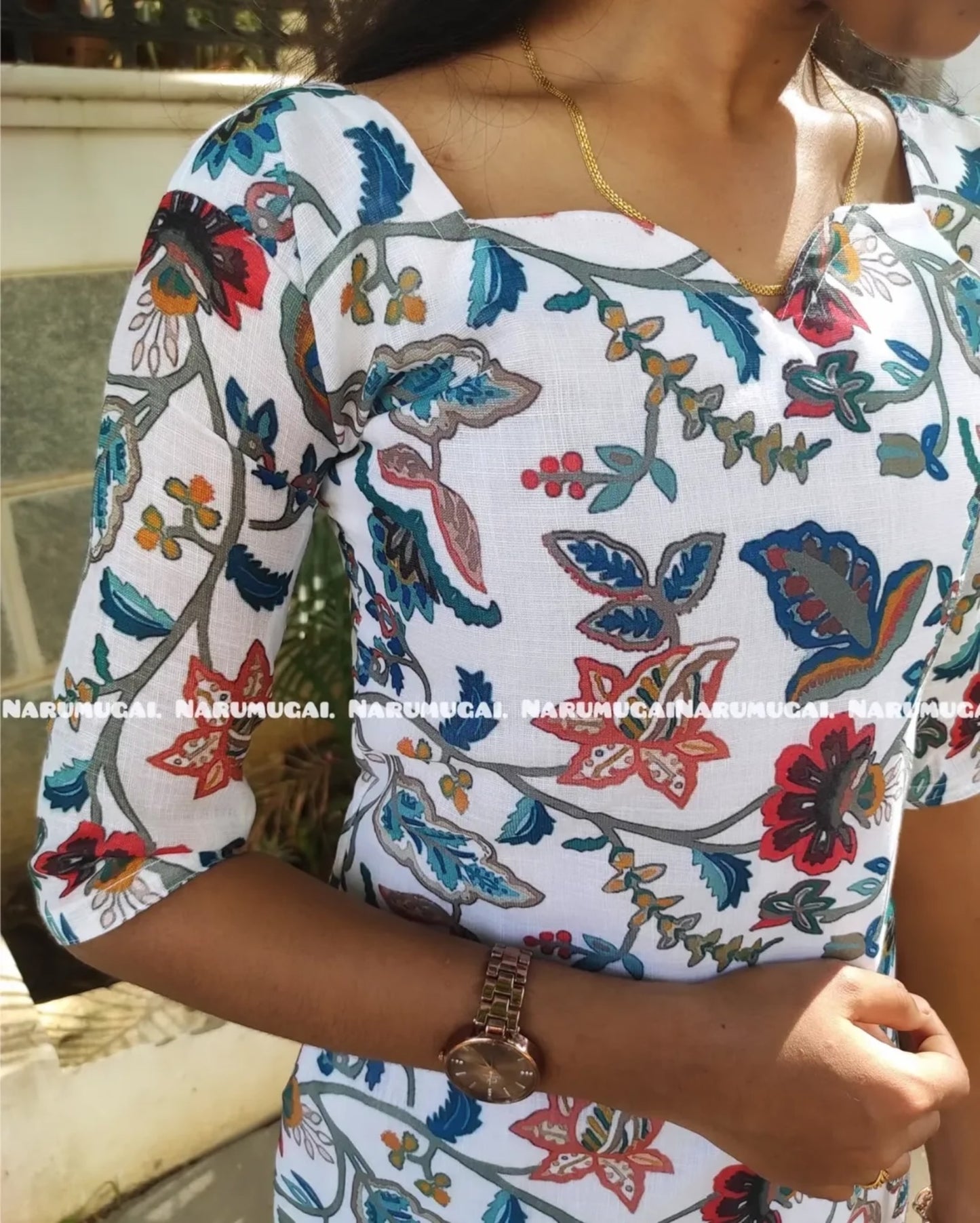 Floral printed pure cotton kurti with lining
