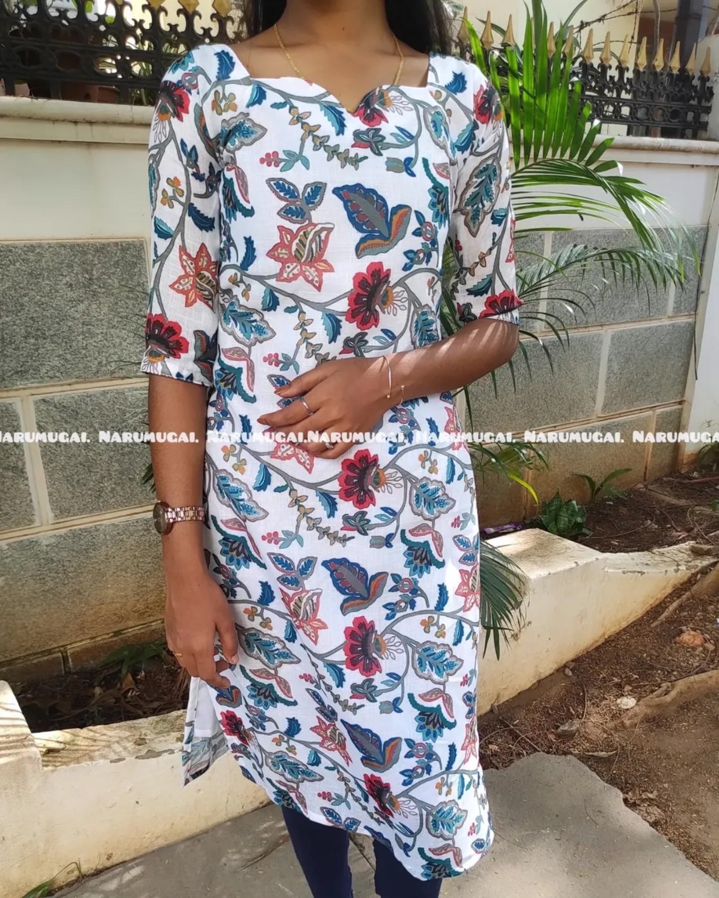 Floral printed pure cotton kurti with lining