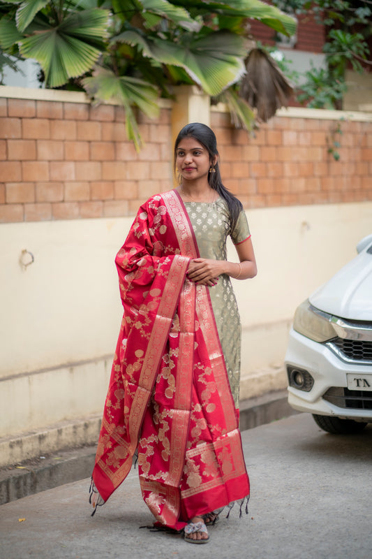 Premium Banaras silk 3 piece set